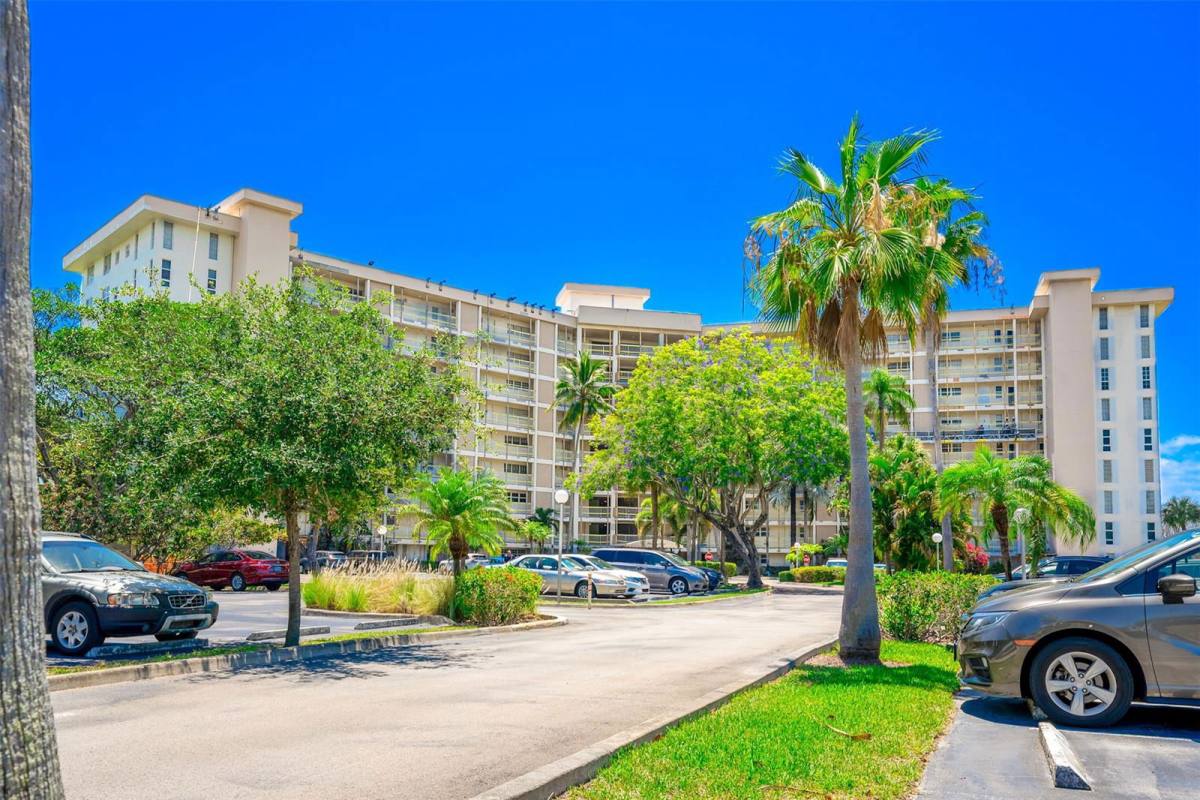 Condo for rent at 2681 S Course Dr #212, Pompano Beach, FL 33069