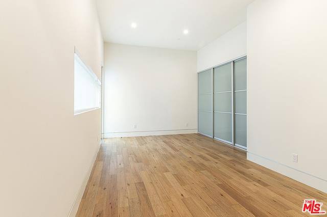 House for rent at 16536 Moorpark St, Encino, CA 91436