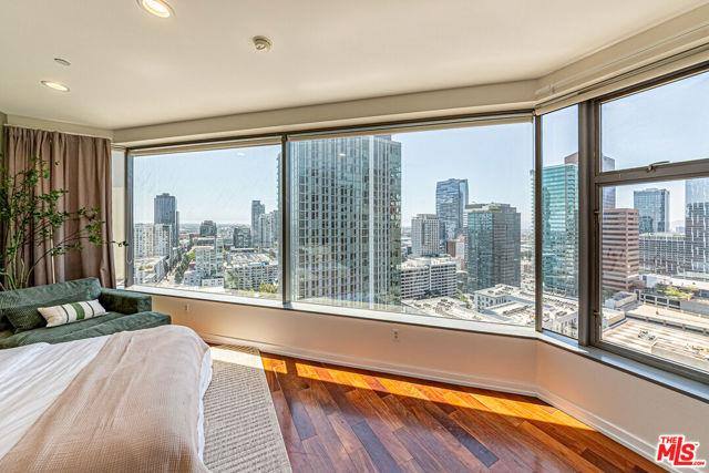 House for rent at 801 S Grand Ave #1801, Los Angeles, CA 90017