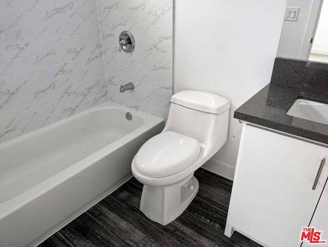 House for rent at 753 1 2 E Adams Blvd, Los Angeles, CA 90011