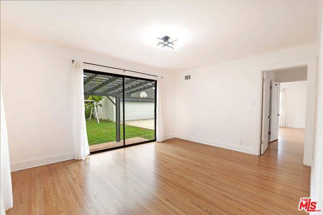House for rent at 449 S Citrus Ave, Los Angeles, CA 90036