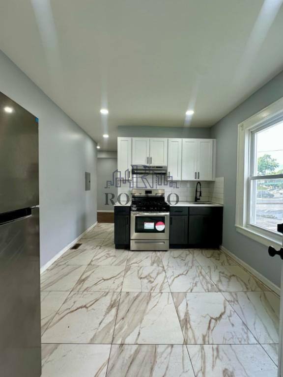 Apartment for rent at 170-176 Eastern Parkway #1L, Irvington, NJ 07111