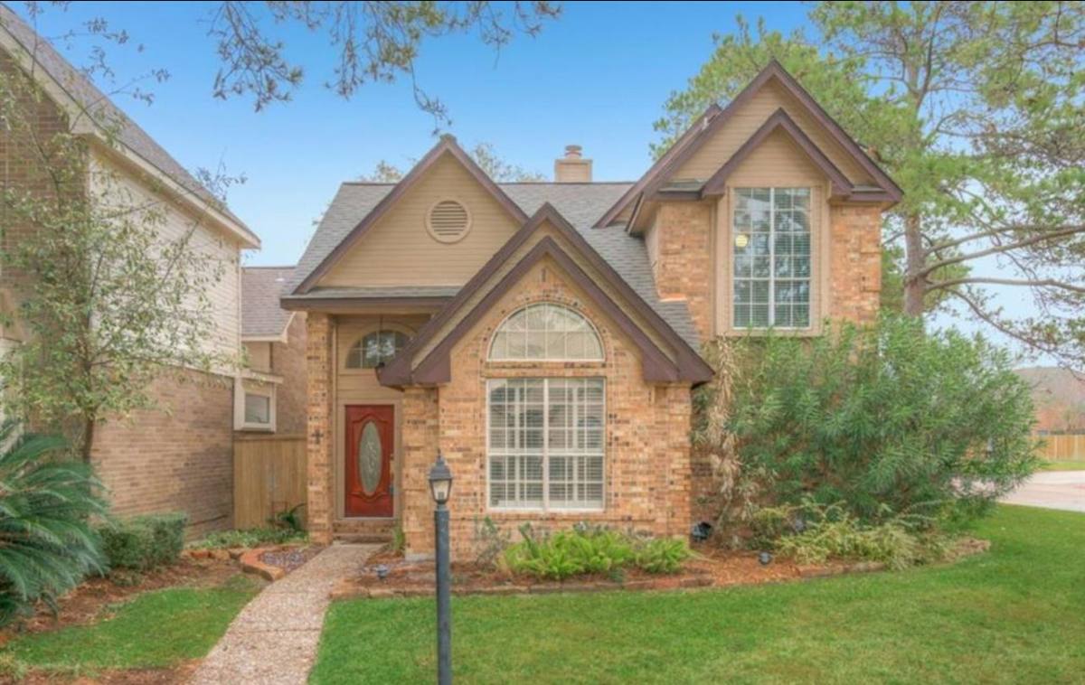 House for rent at 14302 Reissen Lane, Houston, TX 77069