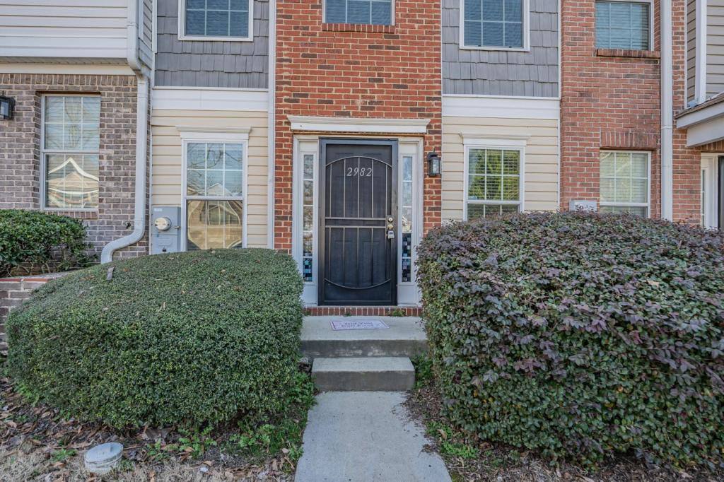 Townhouse for rent at 2982 Vining Ridge Lane, Decatur, GA 30034
