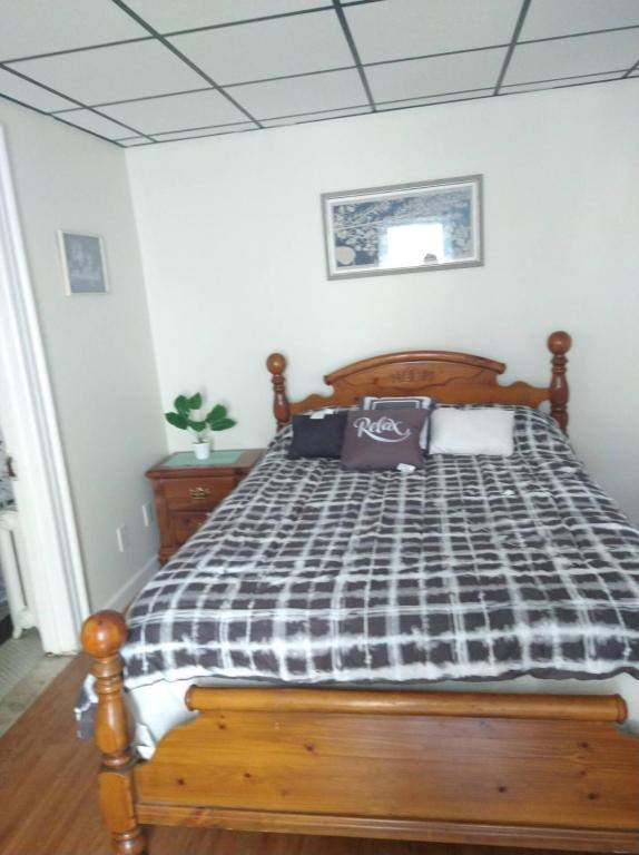 Apartment for rent at 463 3rd St #6, Niagara Falls, NY 14301