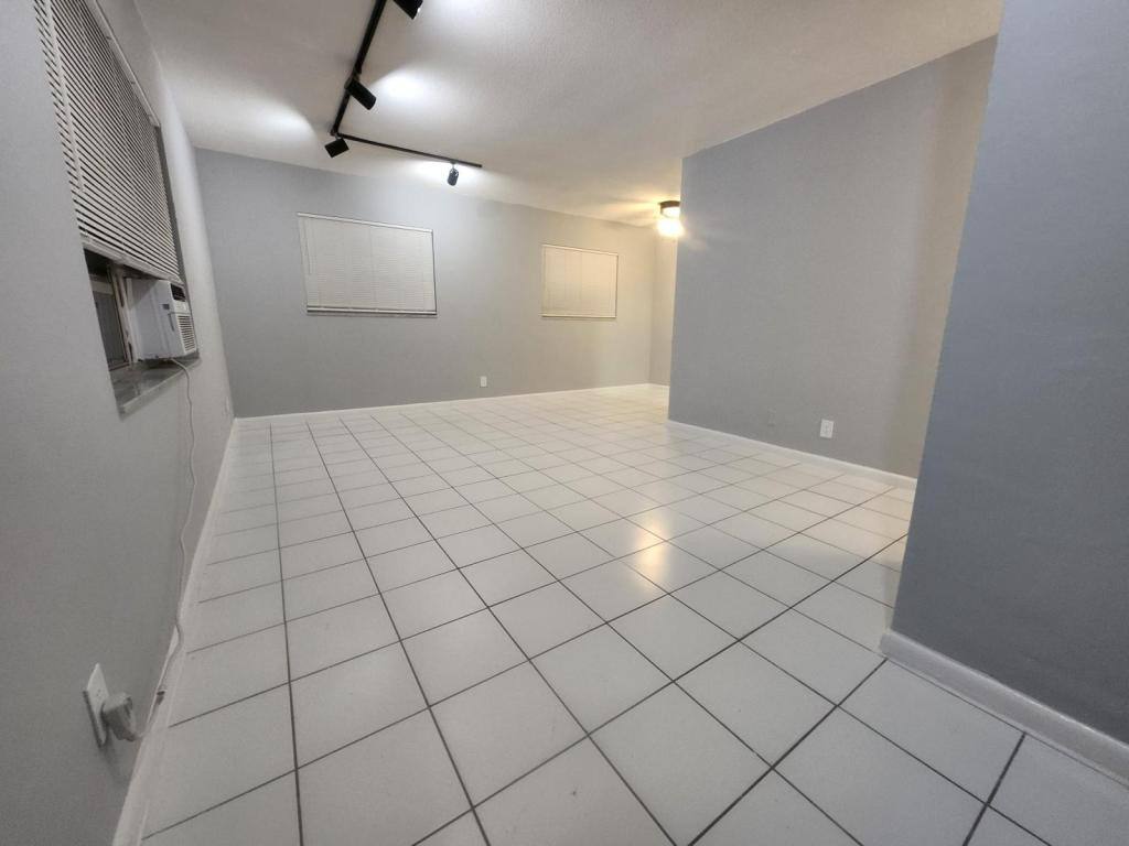 Apartment for rent at 2625 Middle River Dr, Fort Lauderdale, FL 33306