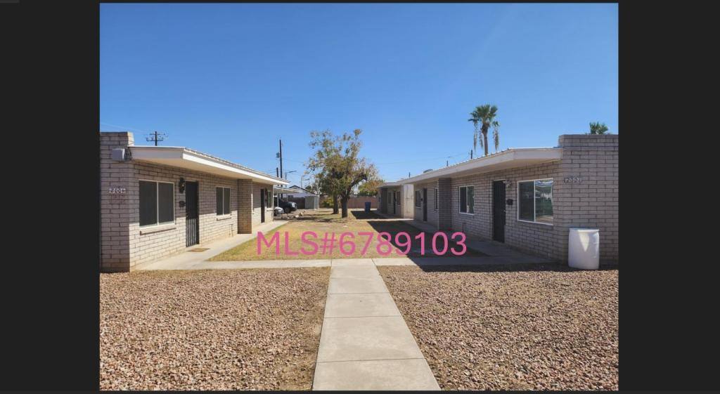 Townhouse for rent at 2001 W Turney Ave, Phoenix, AZ 85015