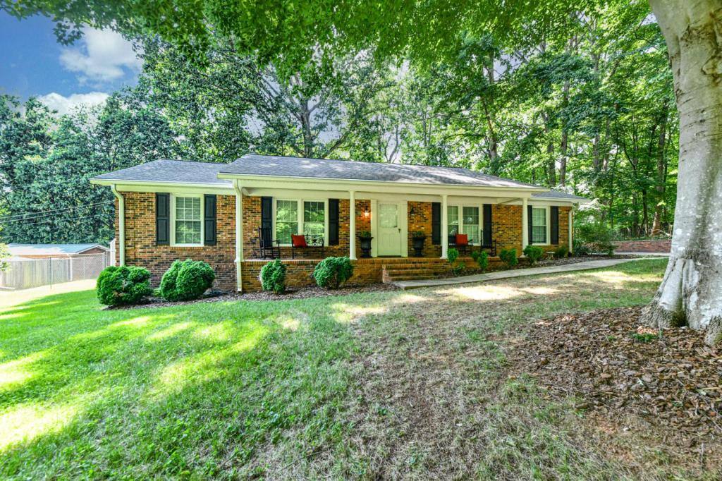 House for rent at 4801 Sweetbriar Rd, Greensboro, NC 27455