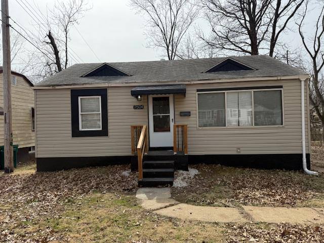 House for rent at 7504 Balfour Dr, Saint Louis, MO 63133
