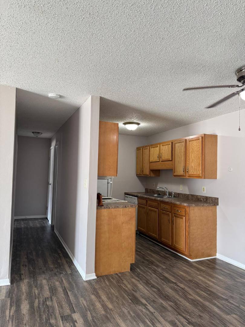 Apartment for rent at 1711 Seven Pines Rd #5, Springfield, IL 62704