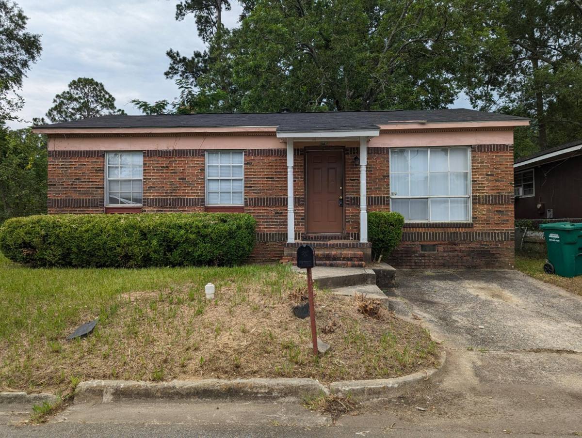 House for rent at 642 Heard Ave, Albany, GA 31701