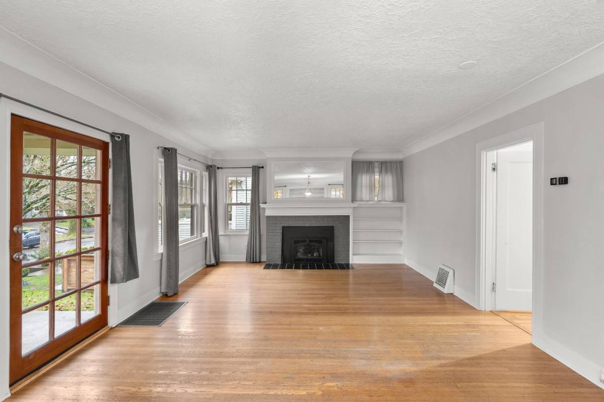 Apartment for rent at 3033 NE 12th Ave, Portland, OR 97212