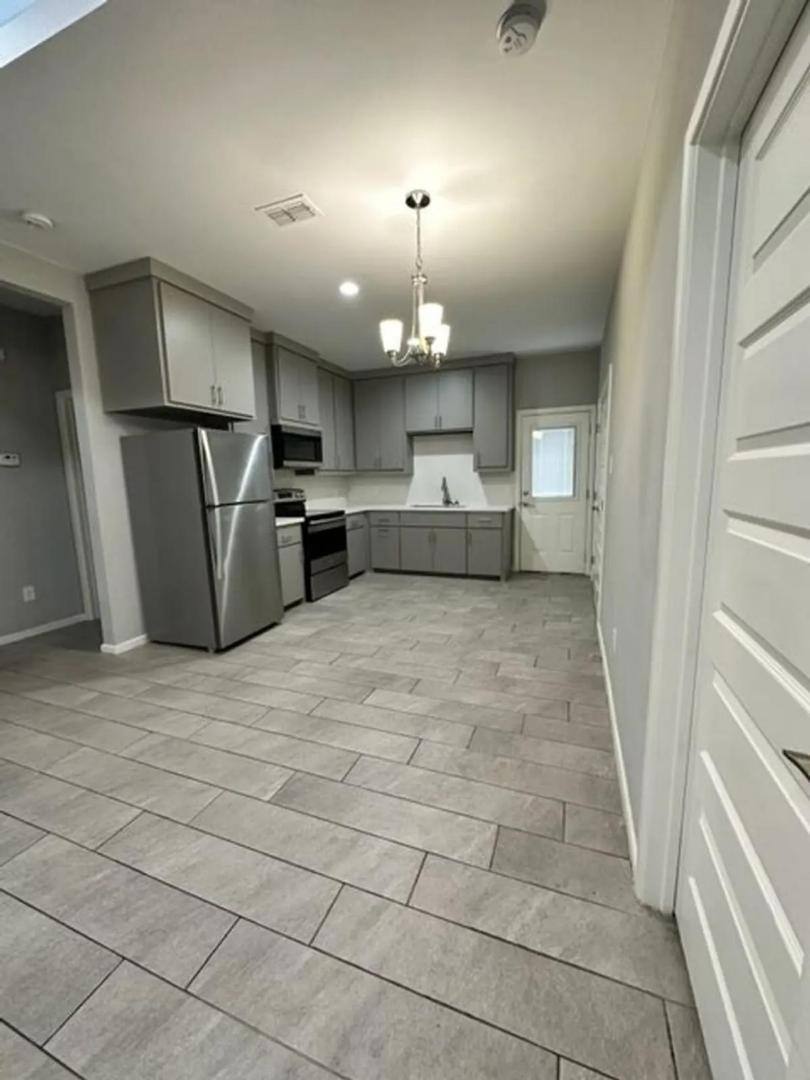 Apartment for rent at 909 W Sunset Ave #2, Mission, TX 78573