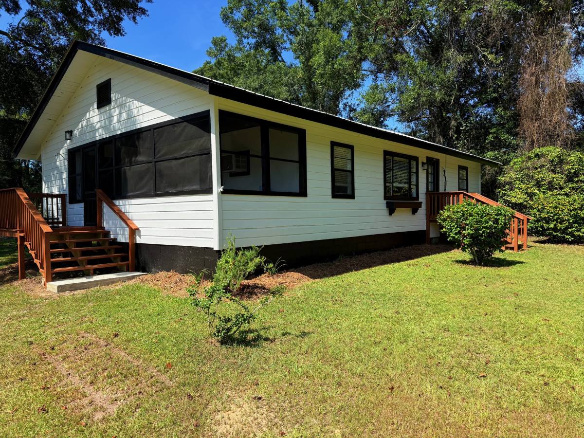 House for rent at 380 Duffy Rd, Bogalusa, LA 70427