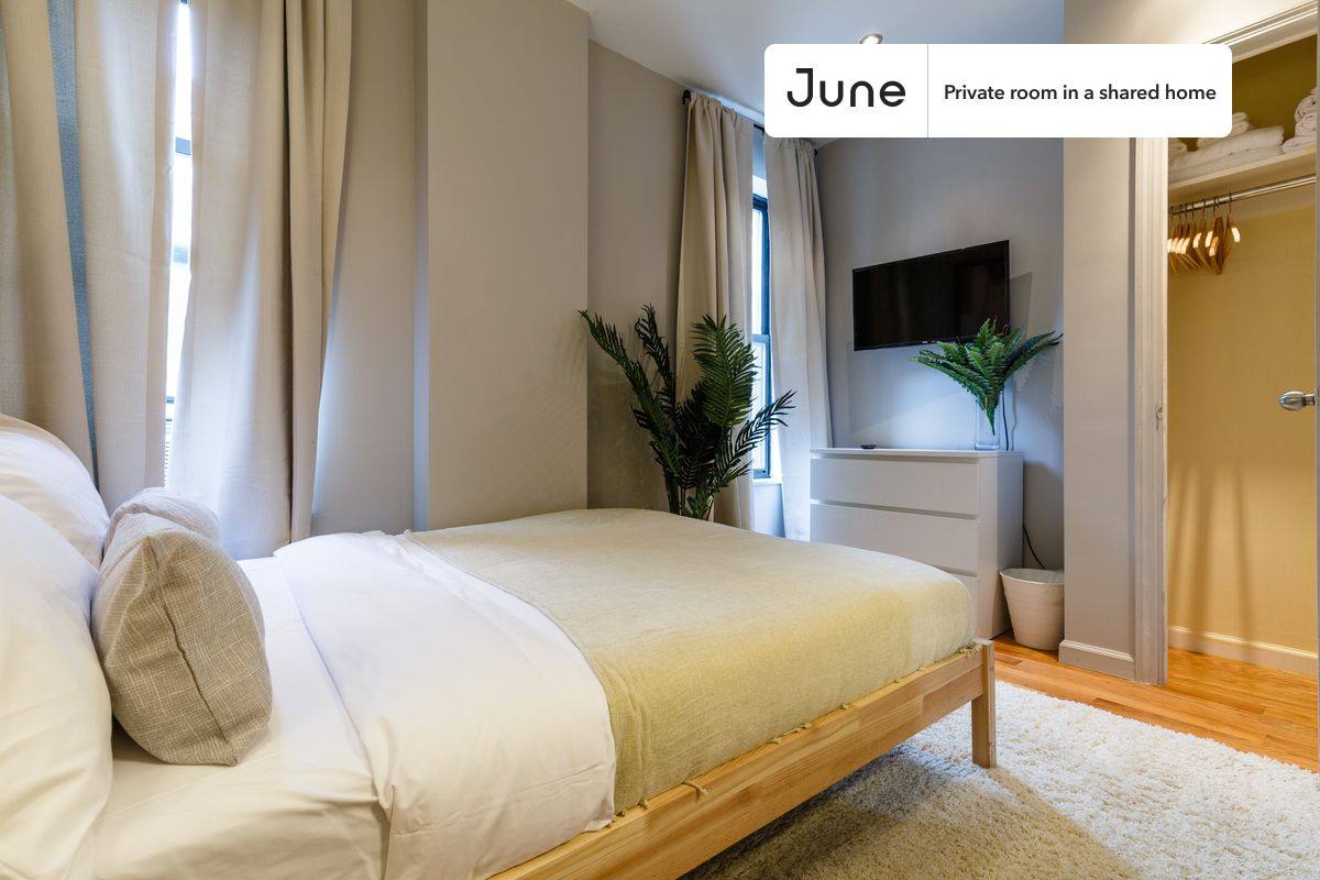 Apartment for rent at 15 W 107th St #A, New York, NY 10025