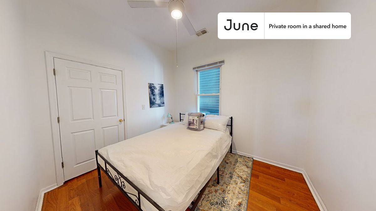 Apartment for rent at 1841 N Mozart St #C, Chicago, IL 60647