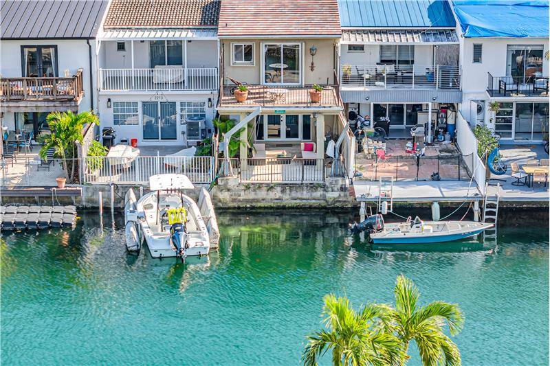 Townhouse for rent at 2211 1 2 NE 123rd St, Miami, FL 33181