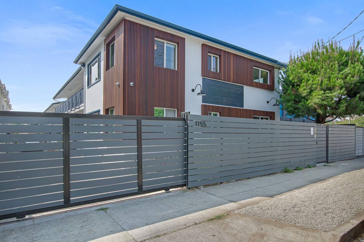 Apartment for rent at 1155 N Madison Ave, Los Angeles, CA 90029