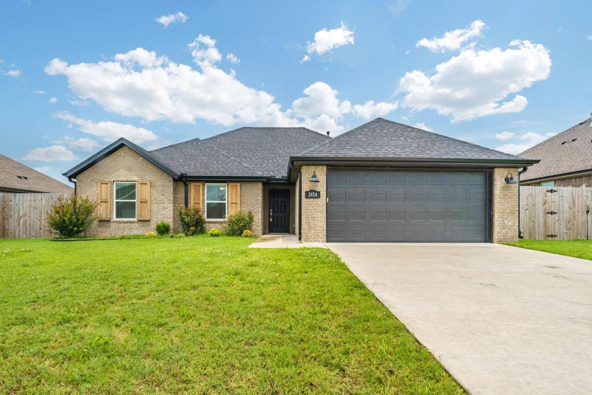 House for rent at 3854 Growler Ave, Springdale, AR 72764