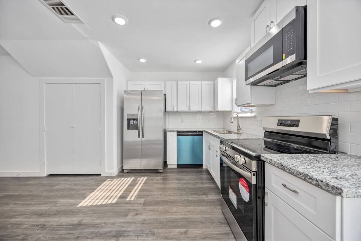 Townhouse for rent at 2320 Wavell St, Houston, TX 77088