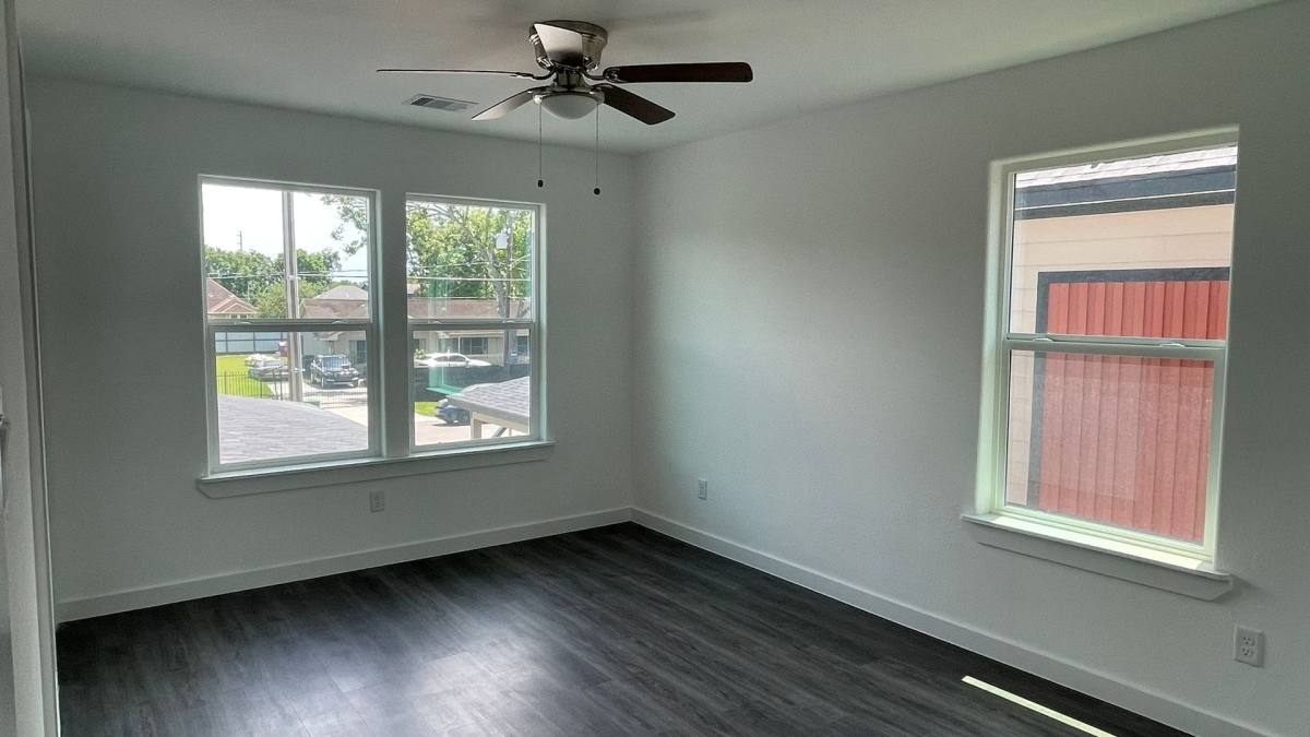Townhouse for rent at 2320 Wavell St, Houston, TX 77088