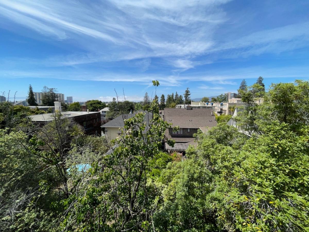Apartment for rent at 601 Oakland Ave, Oakland, CA 94611