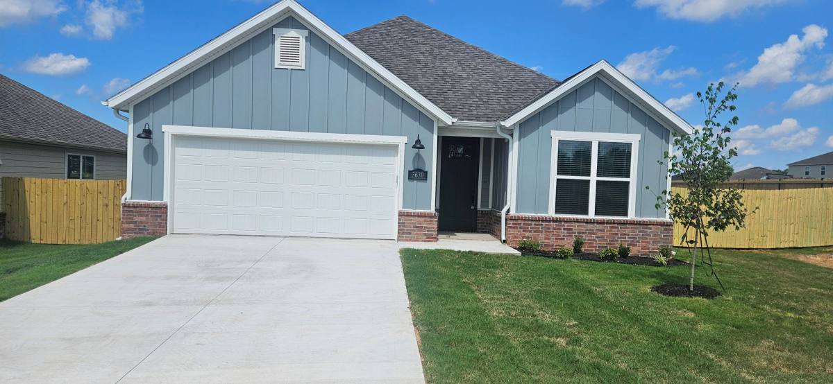 House for rent at 3652 Tranquility St, Prairie Grove, AR 72753