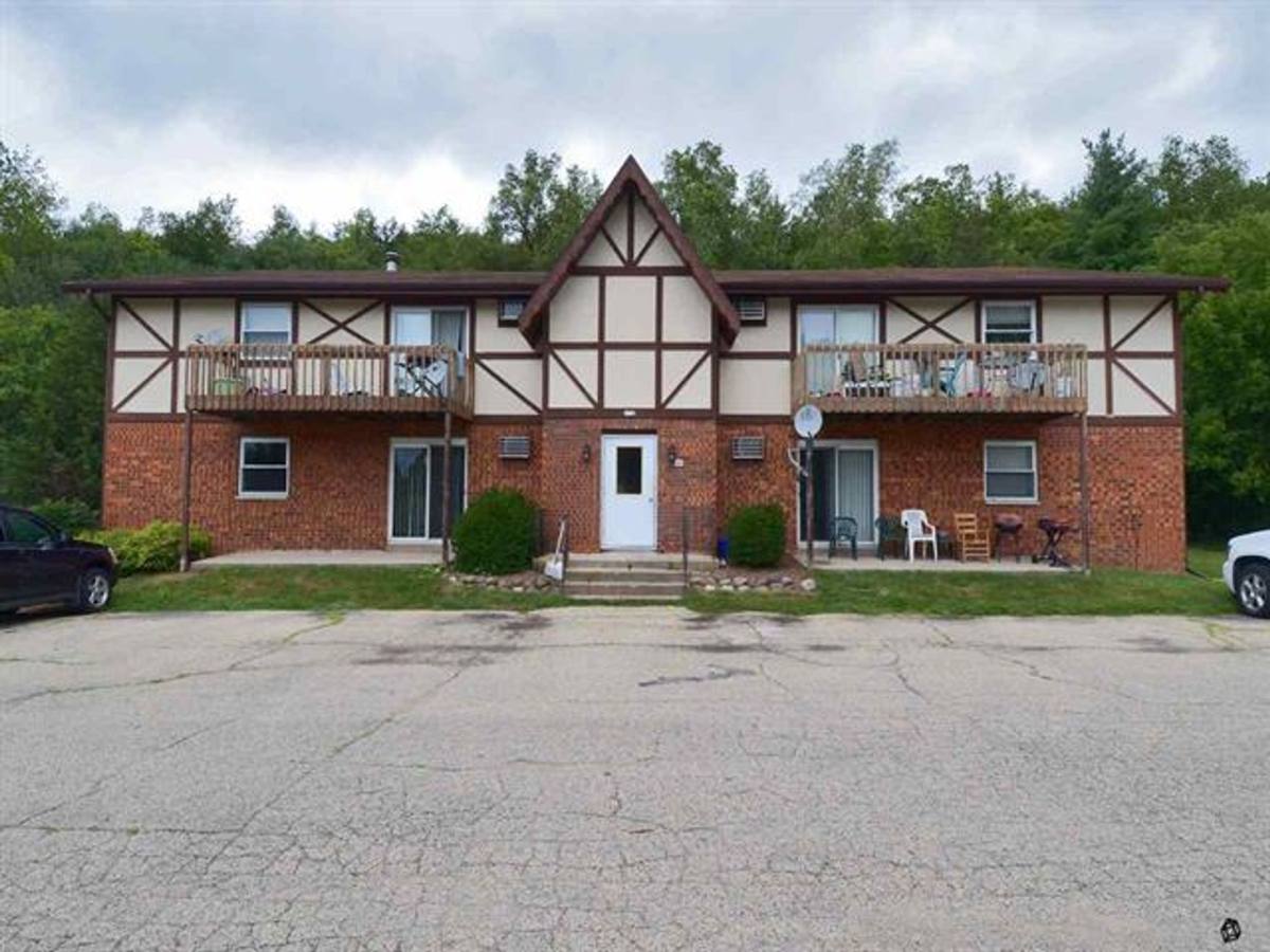 Apartment for rent at 2721 Westview Court, Cross Plains, WI 53528