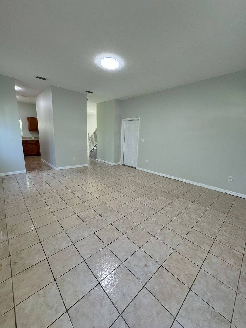 House for rent at 1920 Fairfield Ave S, Saint Petersburg, FL 33712
