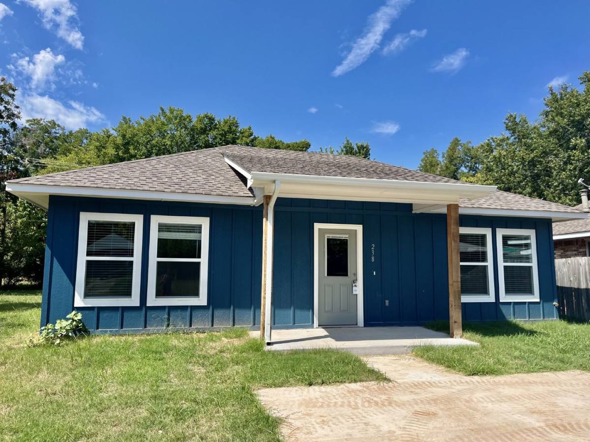 House for rent at 238 S Oak Ave, Shawnee, OK 74801
