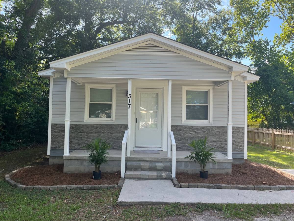 House for rent at 317 Henry St, Wilmington, NC 28405