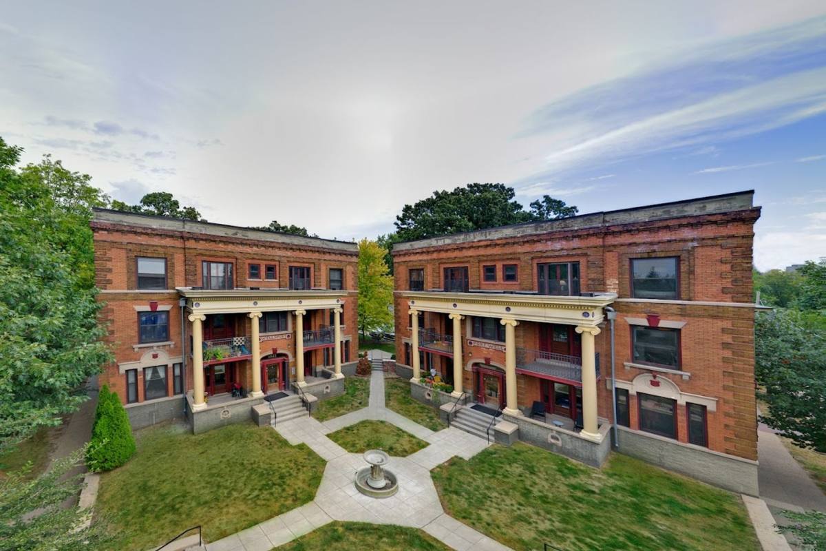 Apartment for rent at 641 19th St, Des Moines, IA 50314