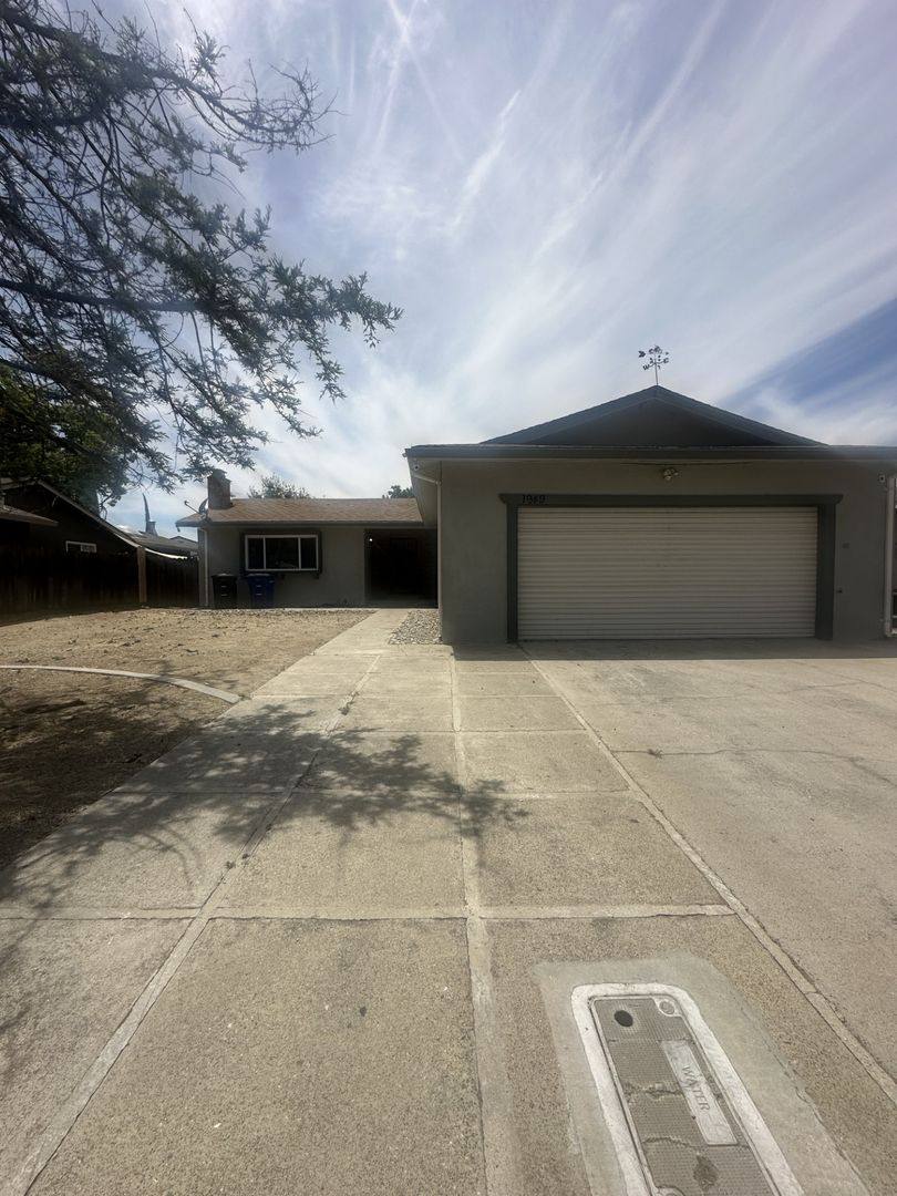 House for rent at 1949 Shushan Dr, Ceres, CA 95307