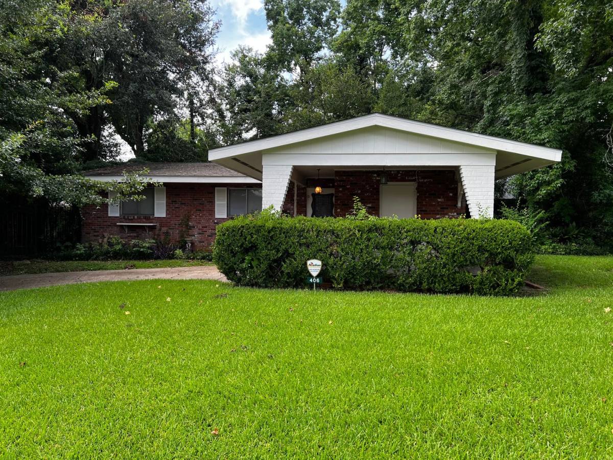 House for rent at 406 Normandy, Lafayette, LA 70503