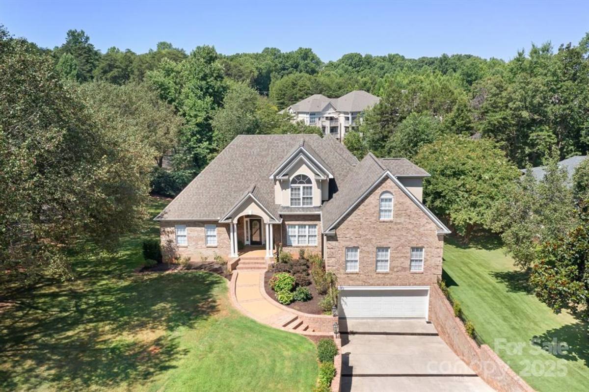House for rent at 126 Emerald Dr, Mooresville, NC 28117