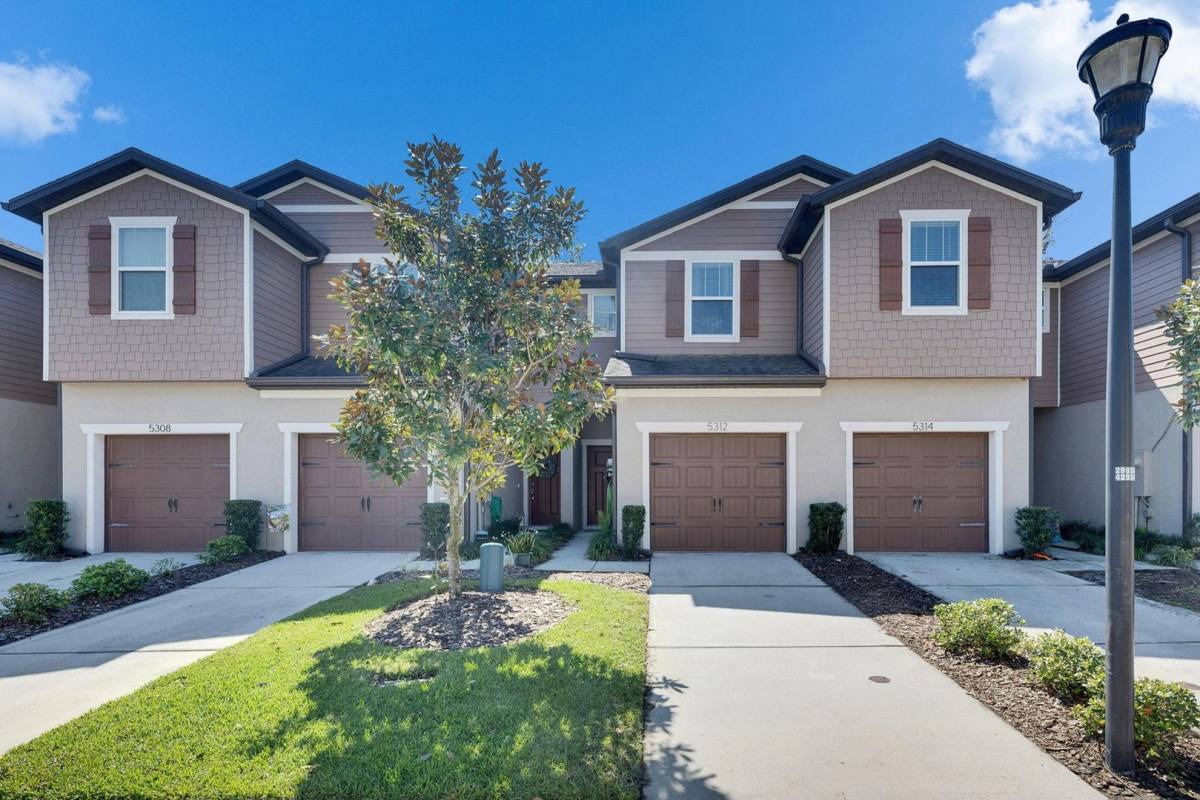 Townhouse for rent at 5312 Sylvester Loop, Tampa, FL 33610