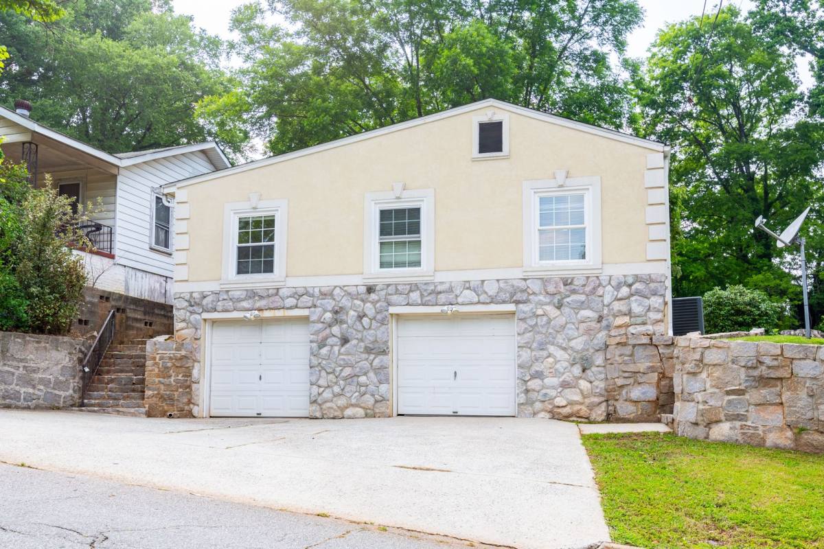 House for rent at 3349 La Vista Dr, Atlanta, GA 30354