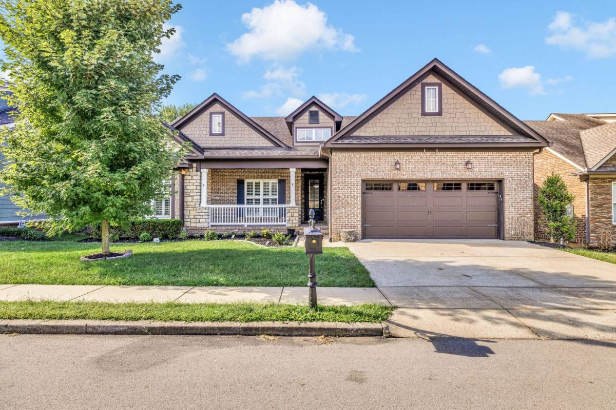 House for rent at 2013 Callaway Park Place, Thompsons Station, TN 37179