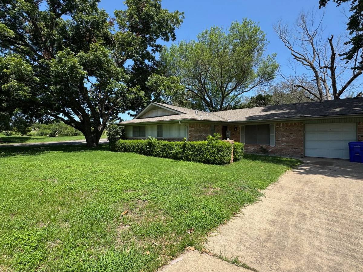 House for rent at 5721 Oakview St, Waco, TX 76710