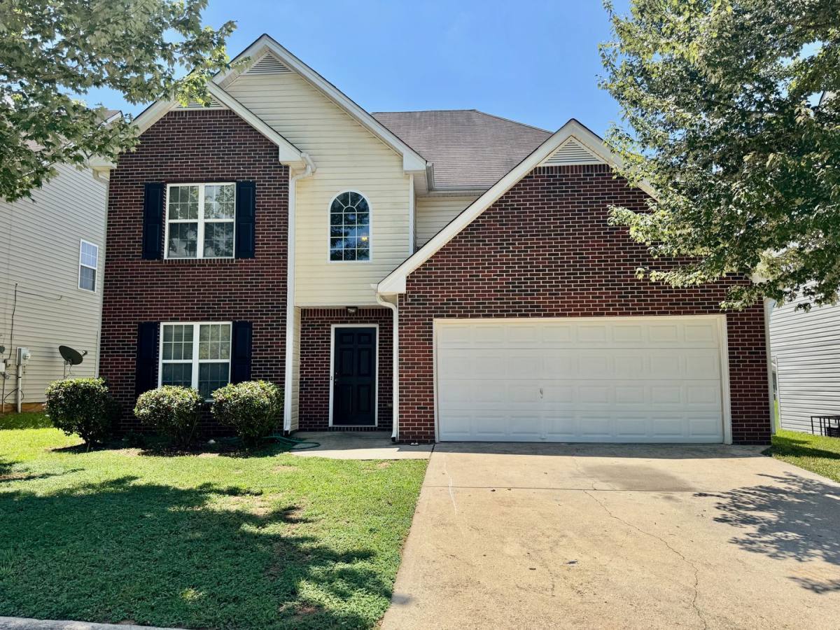 House for rent at 146 Palmetto St, Locust Grove, GA 30248