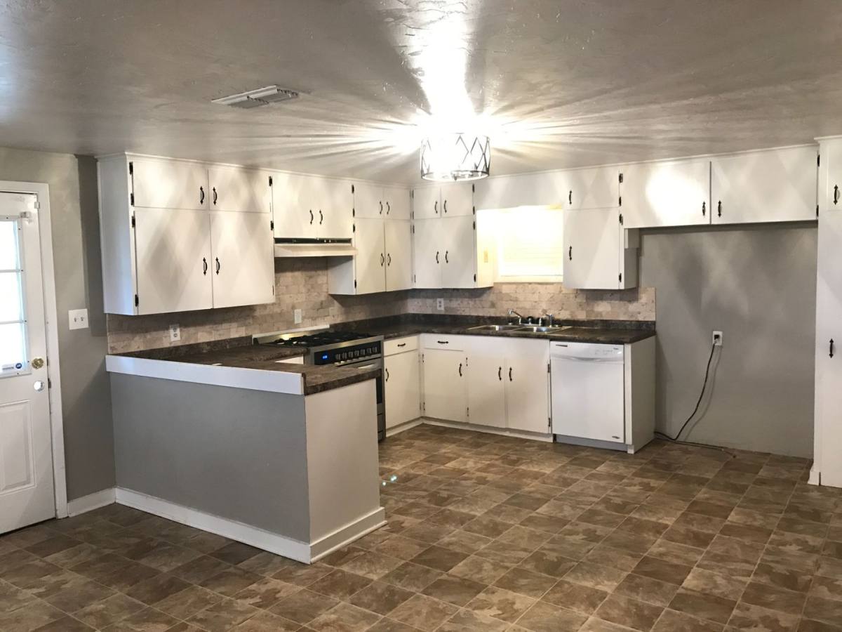 House for rent at 1723 Baseball, Diana, TX 75640