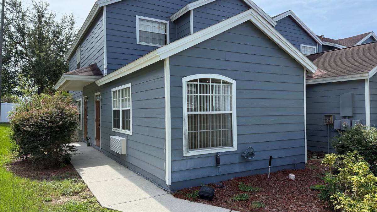 Apartment for rent at 871 Orchid Dr, Davenport, FL 33897