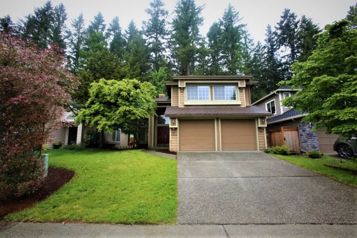 House for rent at 25304 SE 35th St, Issaquah, WA 98029