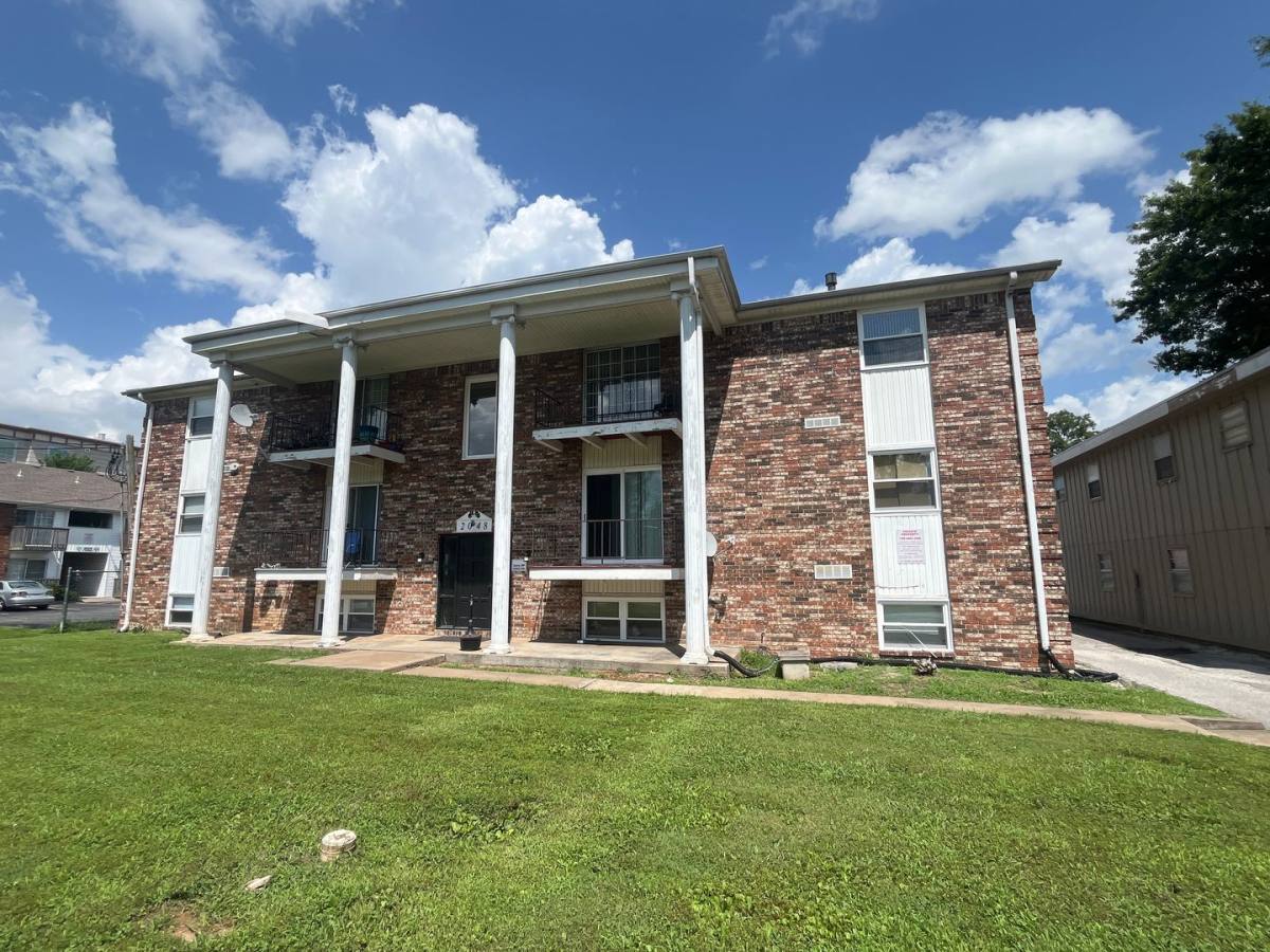 Apartment for rent at 2048 S Florence Ave, Springfield, MO 65807