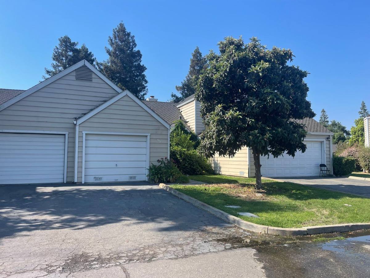 Townhouse for rent at 1918 Rosemarie Lane, Stockton, CA 95207