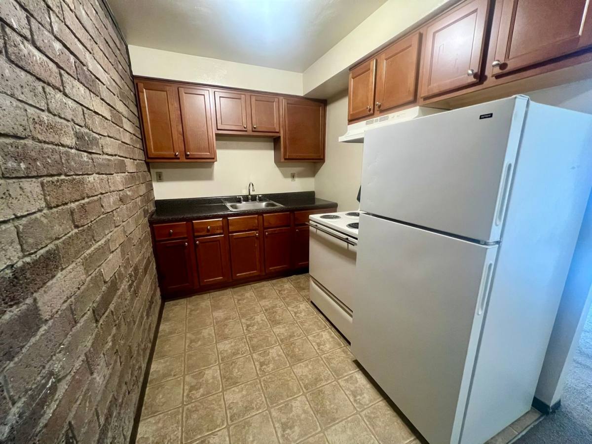 Apartment for rent at 103 Kellywood Manor, New Kensington, PA 15068