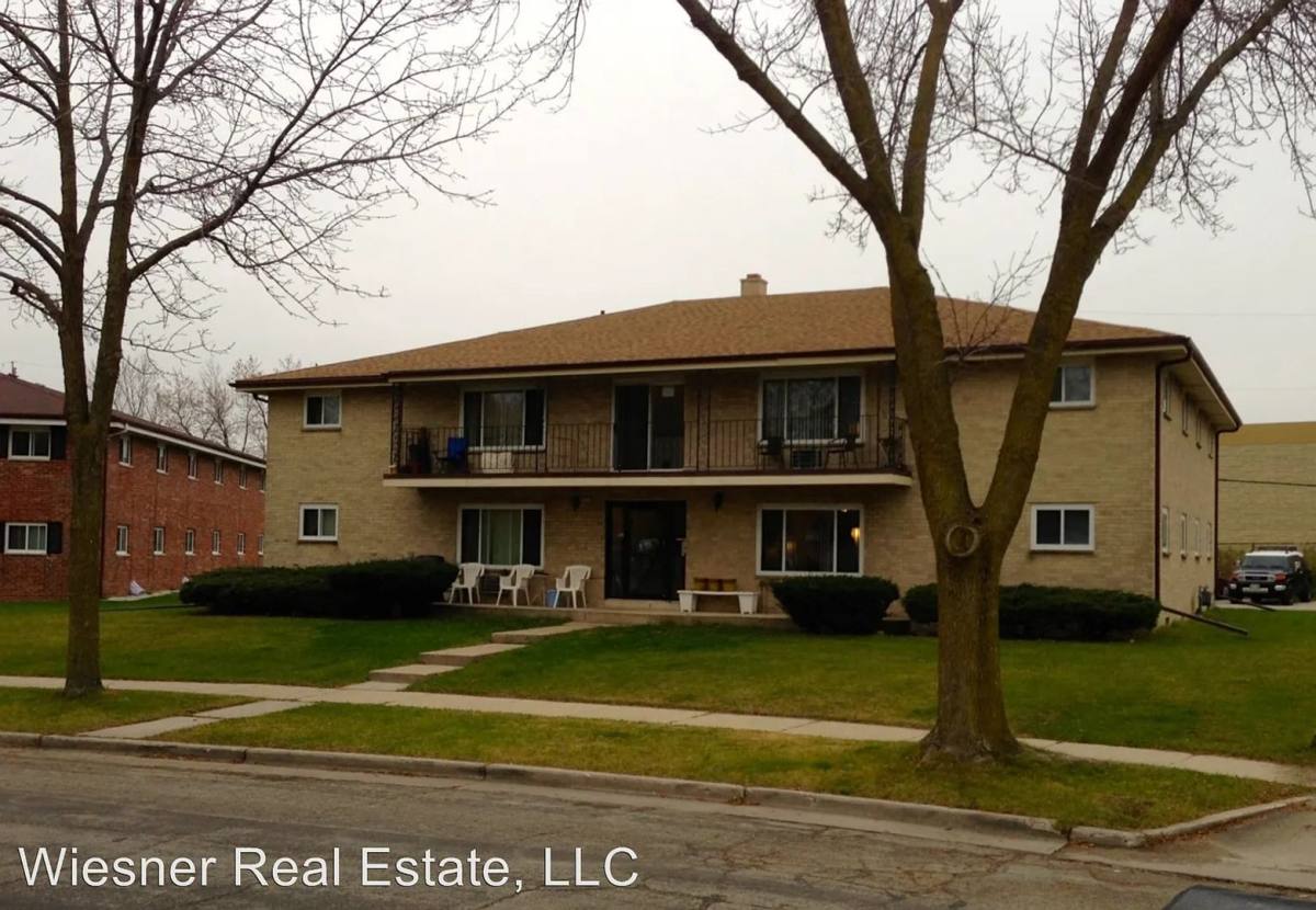 Apartment for rent at 1421 W Granada St, Milwaukee, WI 53221
