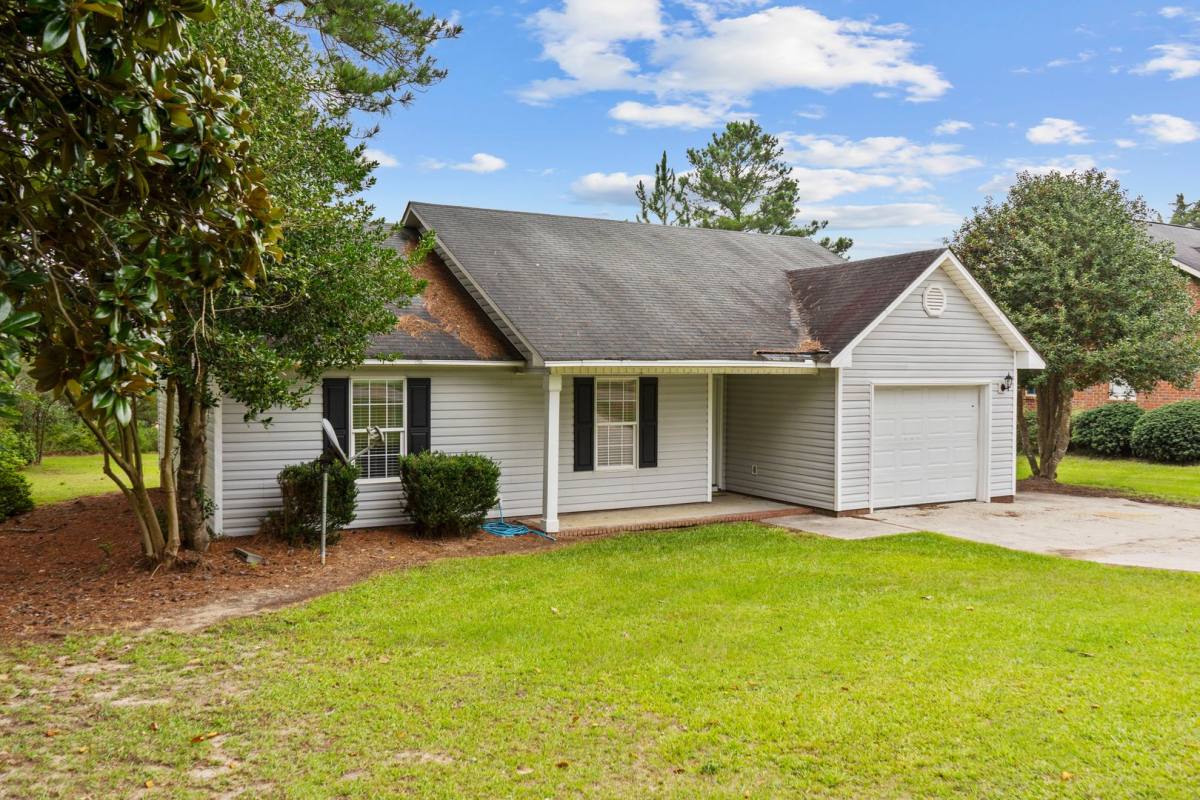 House for rent at 450 Main St, Lillington, NC 27546