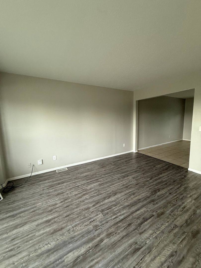 Apartment for rent at 5510 5512 N Division St, Davenport, IA 52806