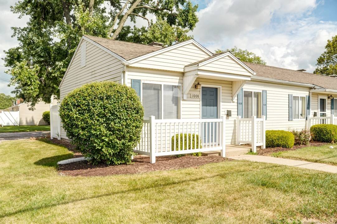 Apartment for rent at 300 E Fairlawn, Urbana, IL 61801